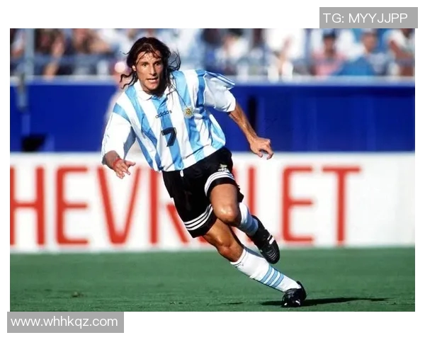 最近最有名的足球明星是谁他们的成就与影响力分析