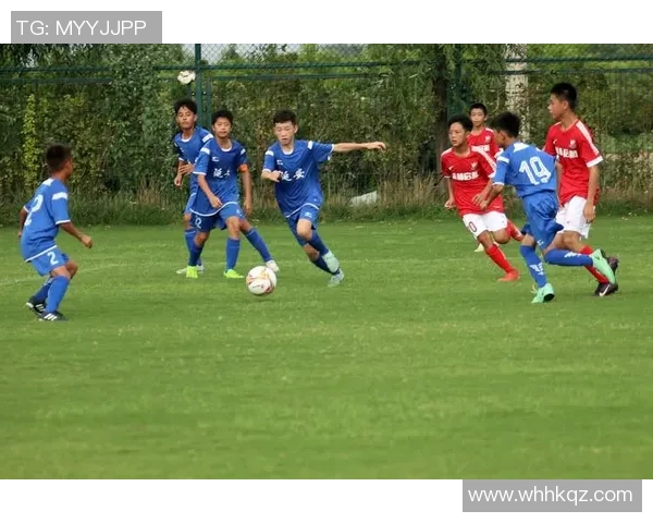 足球明星倾情加盟好声音舞台展现音乐才华与运动激情的完美融合 足球明星倾情加盟好声音舞台展现音乐才华与运动激情的完美融合